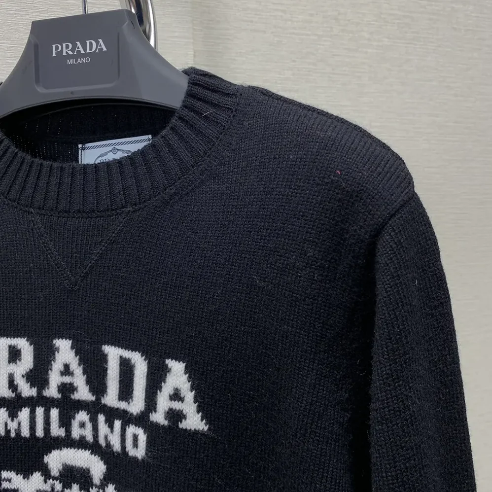 Prada Cashmere and Wool Prada Logo Crew-neck Sweater for Men in Black Prada Cashmere and Wool Prada Logo Crew-neck Sweater for Men in Black