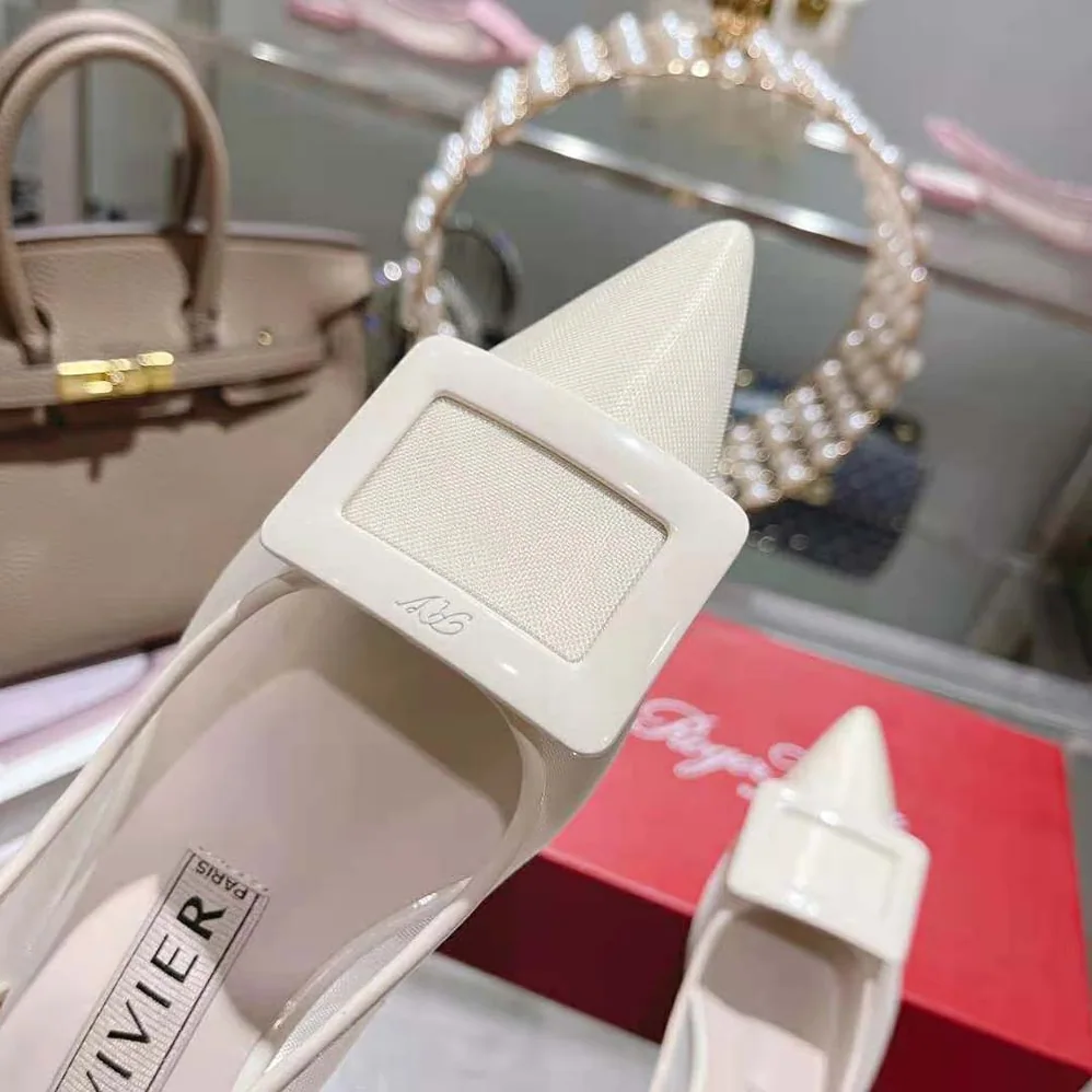 Roger Vivier Gommettine Net Lacquered Buckle Slingback Ballerinas in Fabric for Women in White