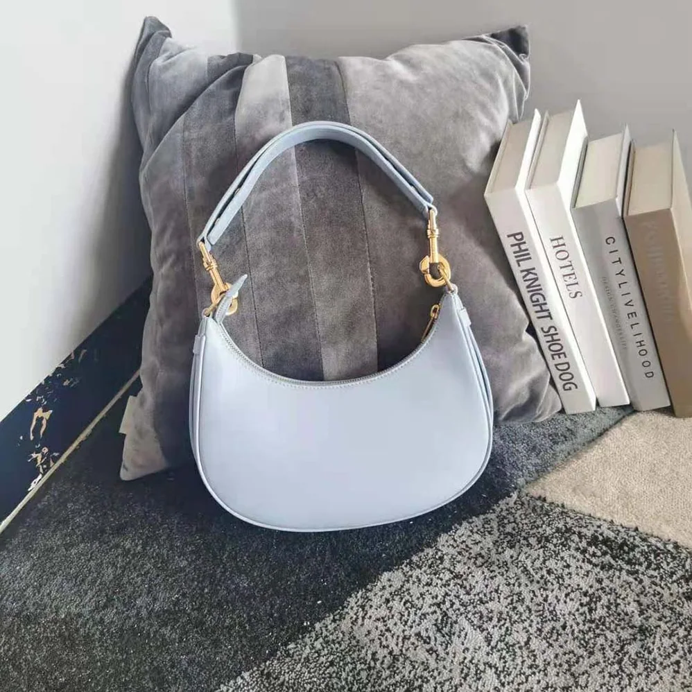 Celine Medium Strap Ava bag in Smooth Calfskin for Women in Blue Celine Medium Strap Ava bag in Smooth Calfskin for Women in Blue