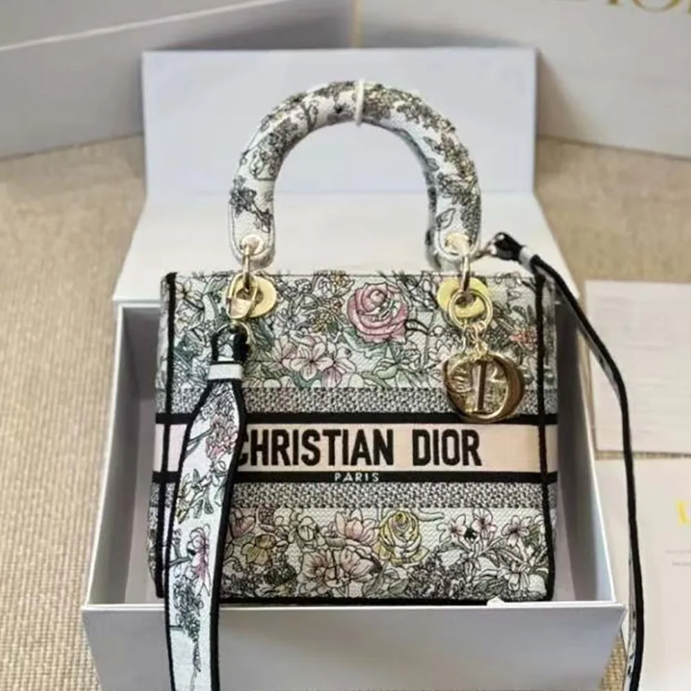 Dior Medium Lady D-Lite Bag White Flowers Constellation Embroidery for Women Dior Medium Lady D-Lite Bag White Flowers Constellation Embroidery for Women