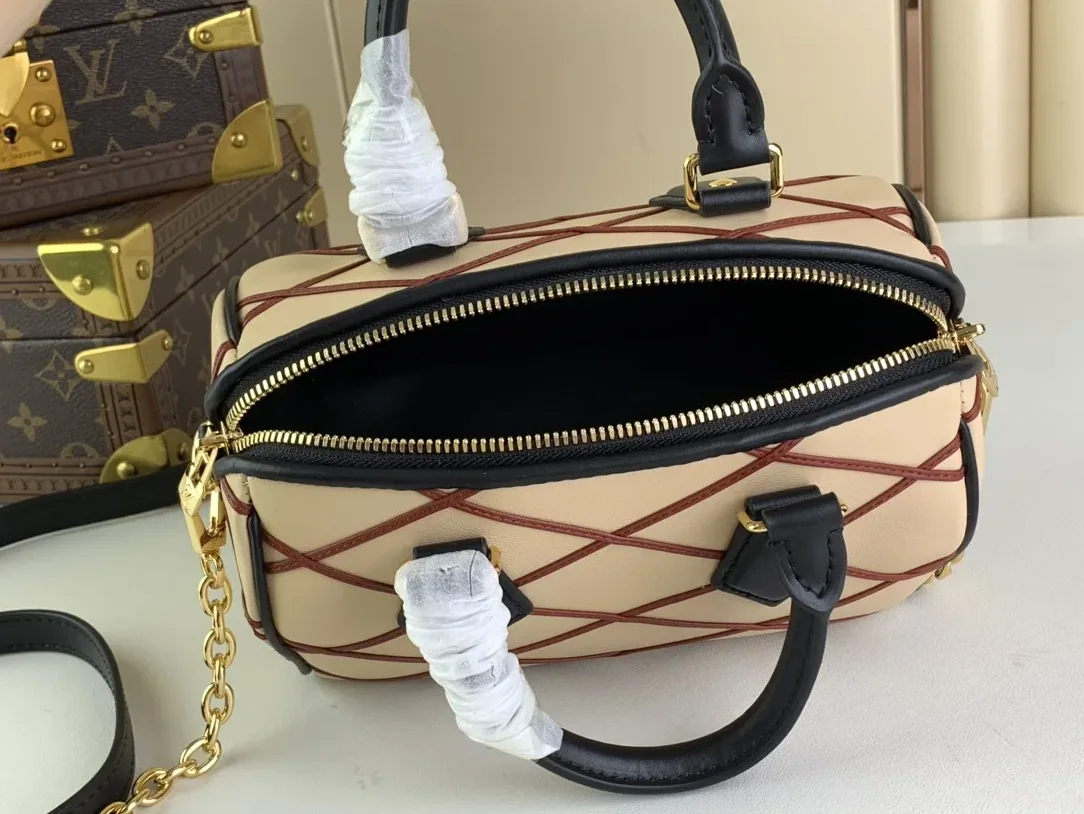 Louis Vuitton Speedy Bandouliere 20 Top Handle Bag in Beige/ Red Gold Hardware