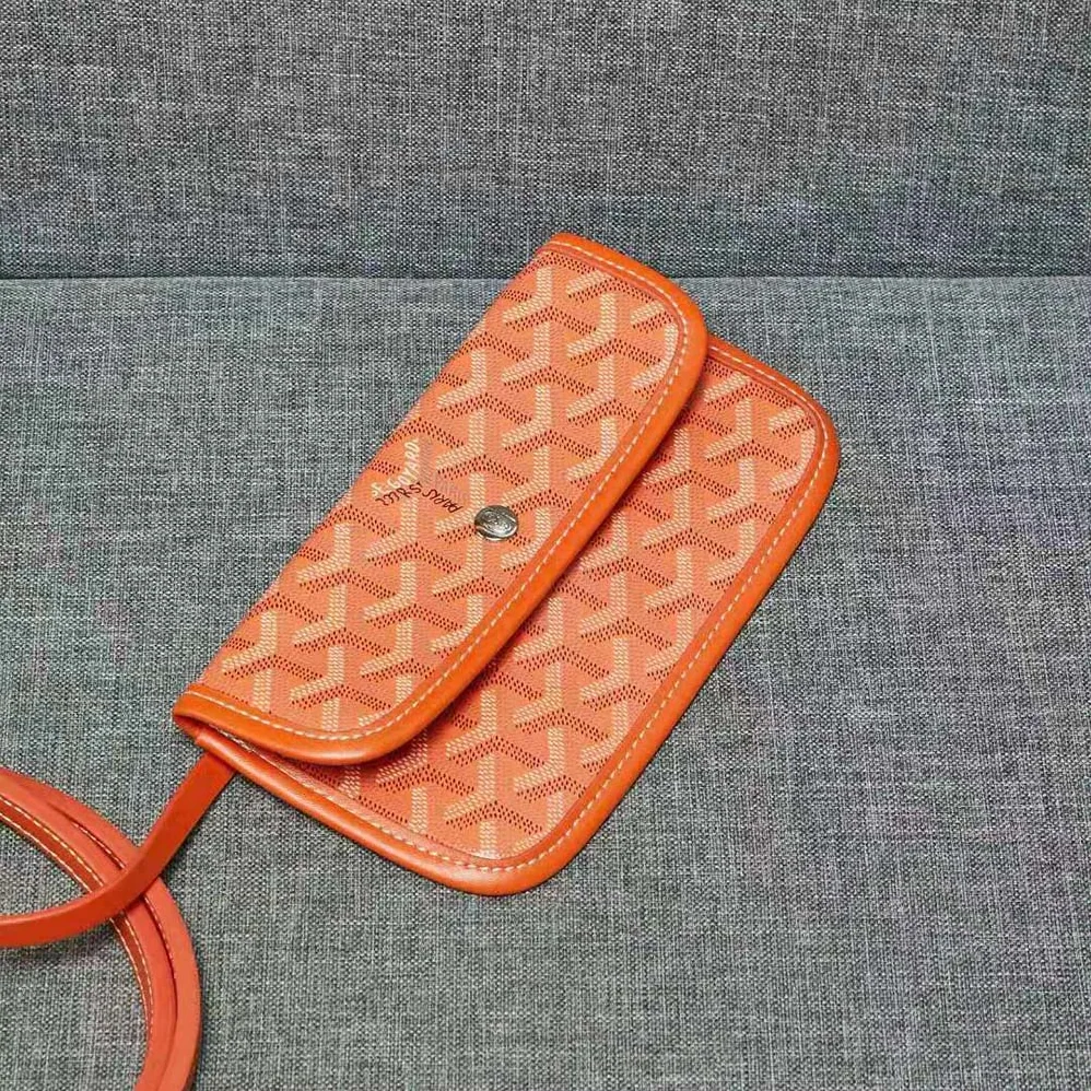 Goyard Sac Artois MM in Goyardine Canvas & Chevroches Calfskin for Women in Orange Goyard Sac Artois MM in Goyardine Canvas & Chevroches Calfskin for Women in Orange