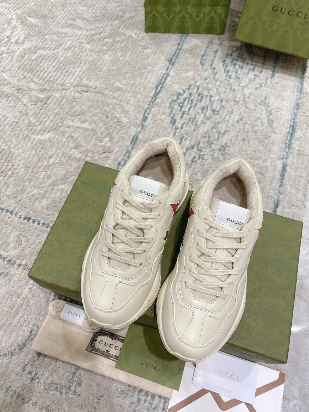 Gucci Rhyton Sneaker With Stars White