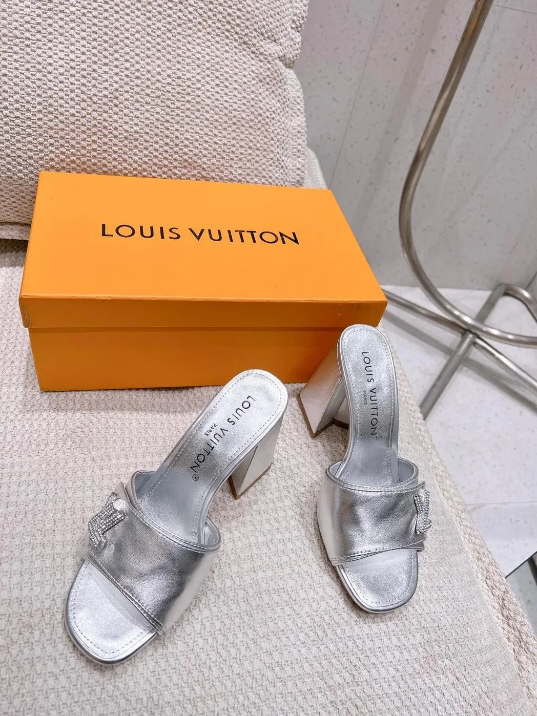 Louis Vuitton Shake Mule Silver 1AB1K9 Louis Vuitton Shake Mule Silver 1AB1K9