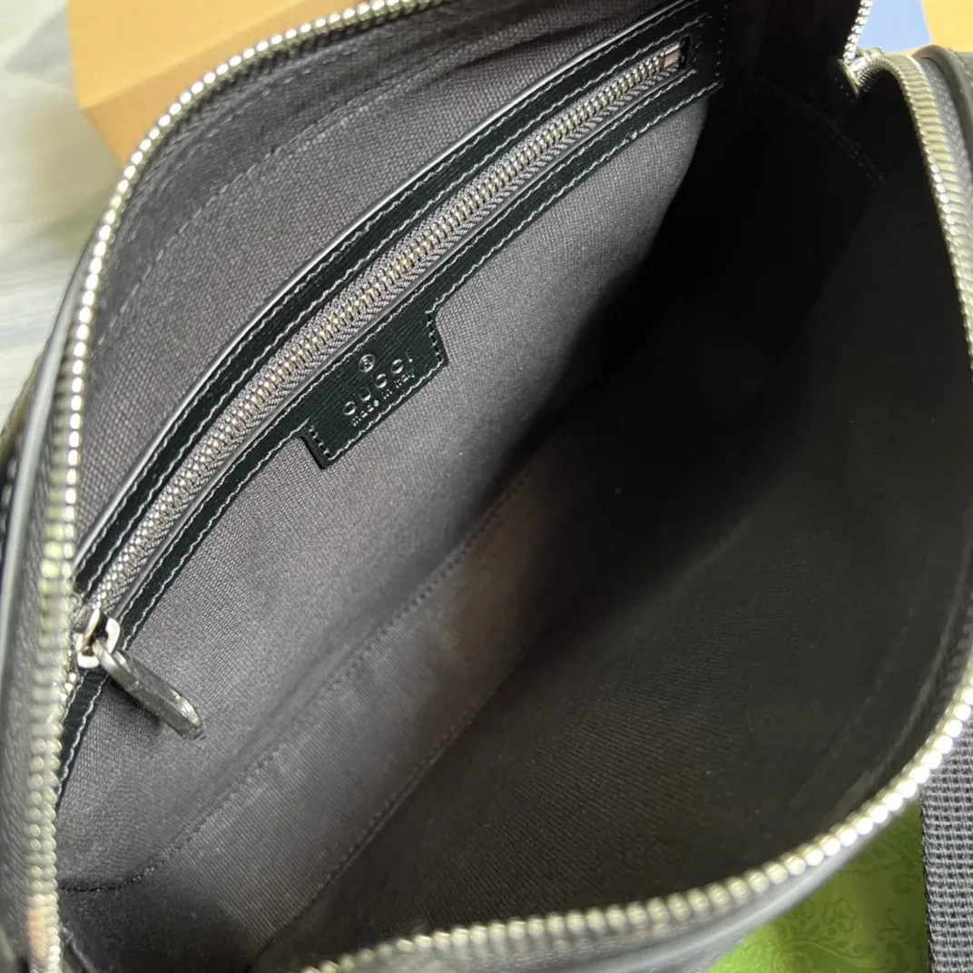 Gucci Shoulder Bag With Interlocking G Black GG Supreme Canvas / Gucci Shoulder Bag With Interlocking G Black GG Supreme Canvas /