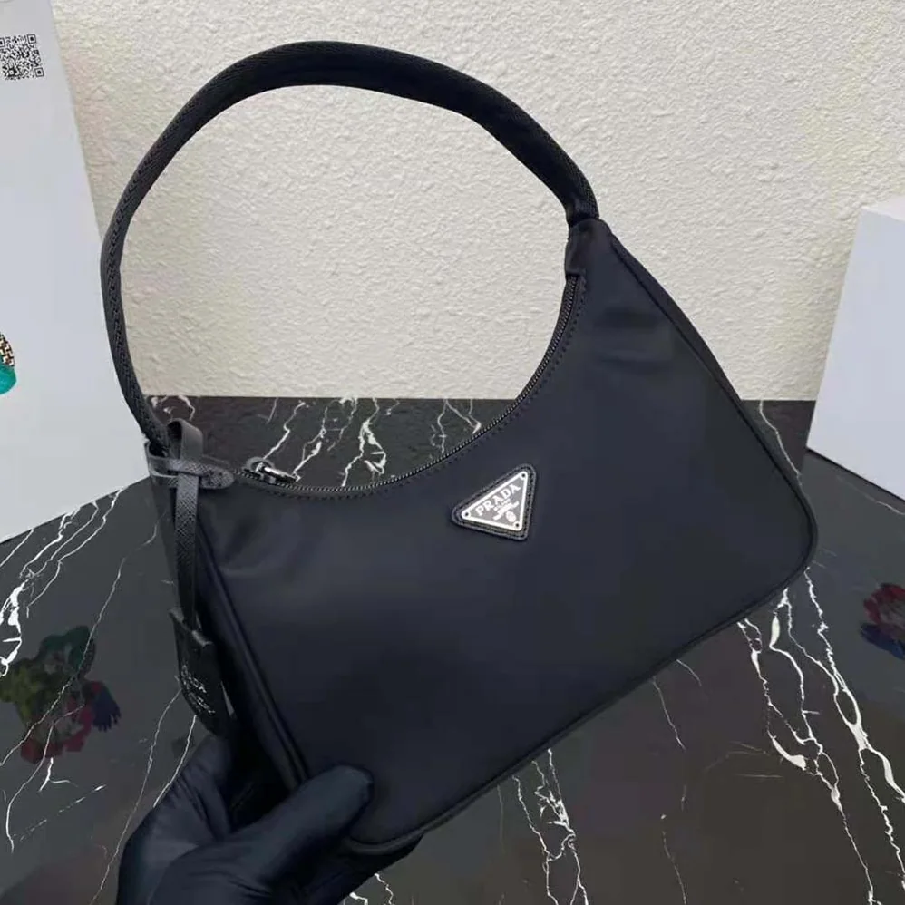 Prada Re-Nylon Re-Edition 2000 Mini-Bag for Women in Black Prada Re-Nylon Re-Edition 2000 Mini-Bag for Women in Black