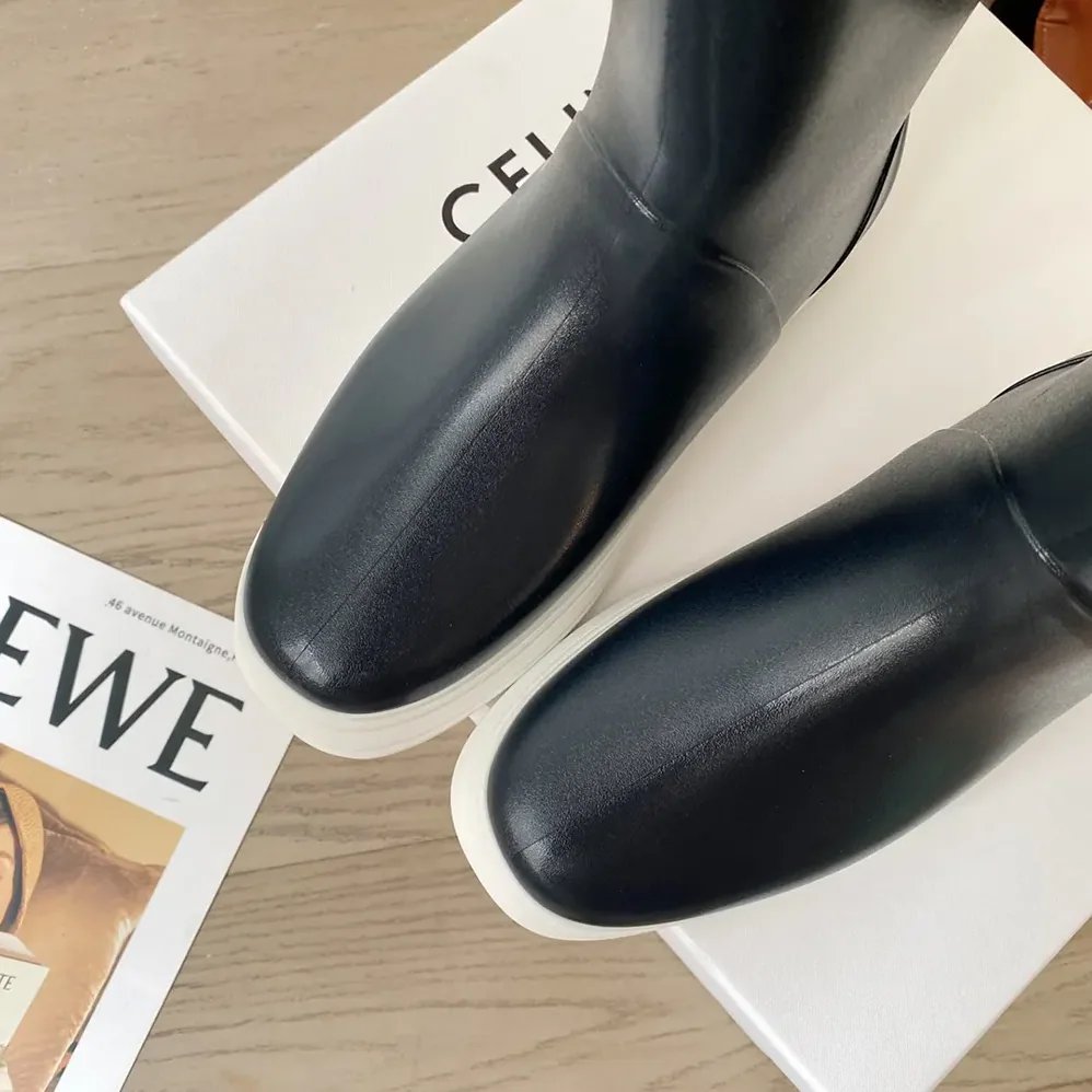 Celine Flat Half Boot Les Bottes DE Pont Celine in Natural Rubber for Women in Black