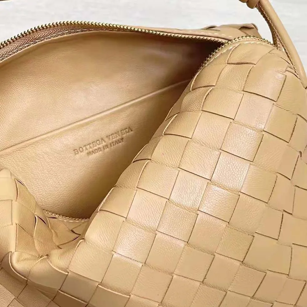 Bottega Veneta Loop Small Intrecciato Leather Cross-Body Bag for Women in Brown Bottega Veneta Loop Small Intrecciato Leather Cross-Body Bag for Women in Brown
