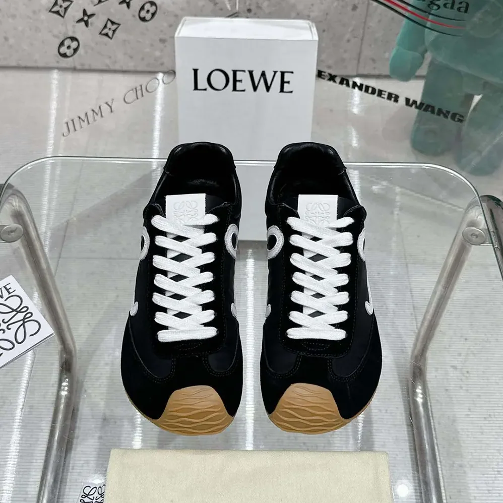 Loewe Ballet Runner 2.0 in Nylon and Calfskin for Unisex in Black Loewe Ballet Runner 2.0 in Nylon and Calfskin for Unisex in Black