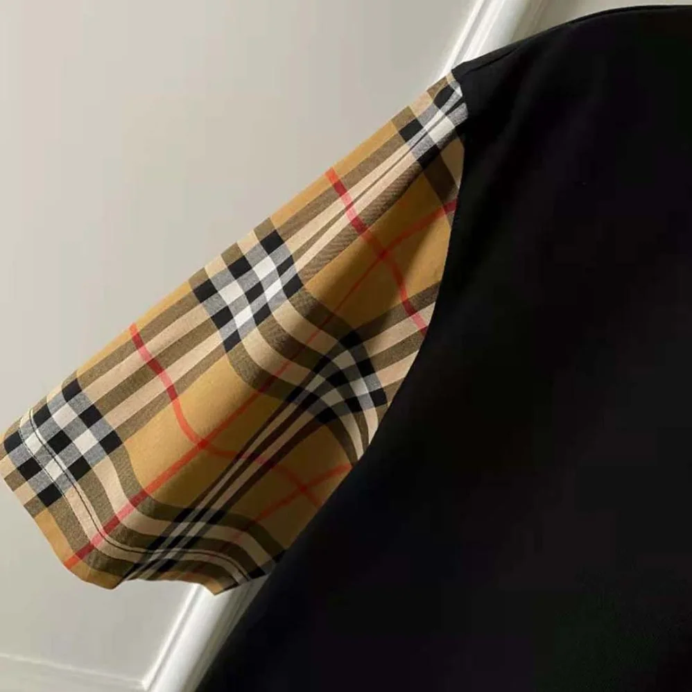 Burberry Vintage Check Sleeve Cotton T-shirt for Men in Black Burberry Vintage Check Sleeve Cotton T-shirt for Men in Black
