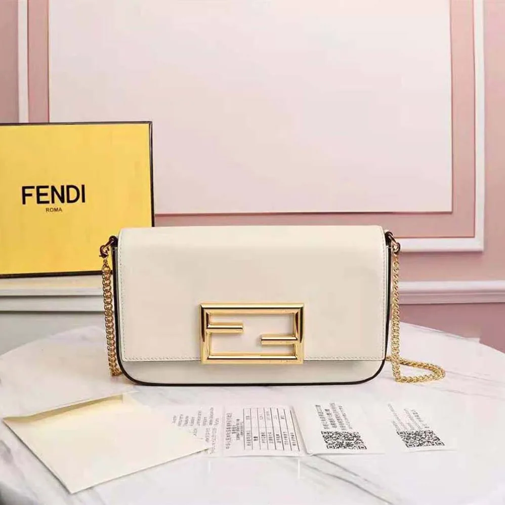 Fendi Wallet on Chain with Pouches Leather Mini-Bag for Women in White Fendi Wallet on Chain with Pouches Leather Mini-Bag for Women in White