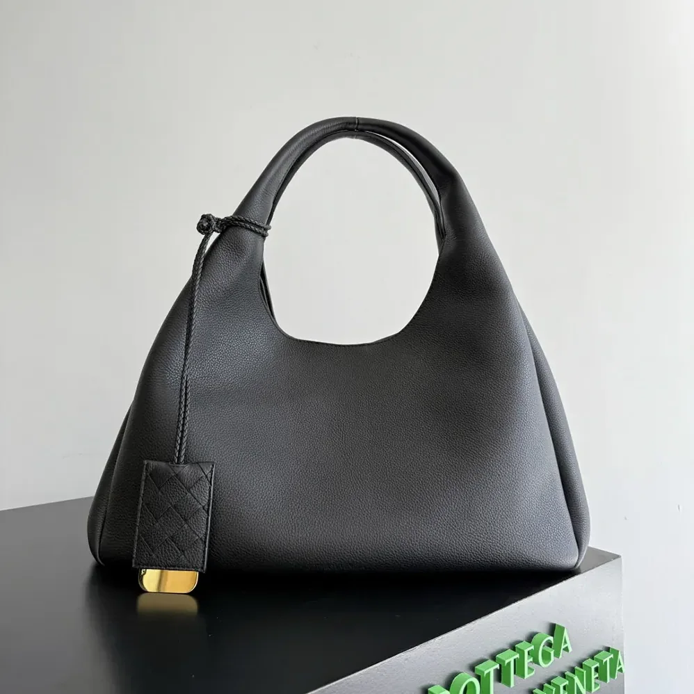 Bottega Veneta Large Campana for Women in Black