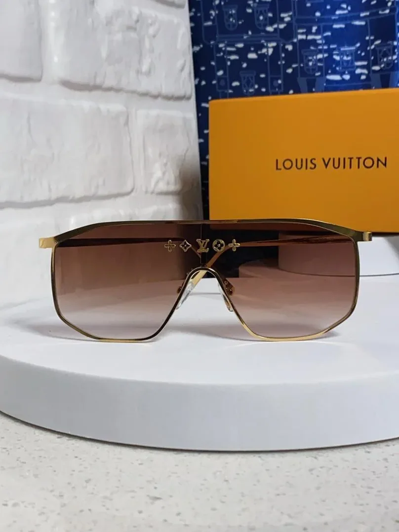 Louis Vuitton LV Golden Mask Sunglasses Brown Louis Vuitton LV Golden Mask Sunglasses Brown