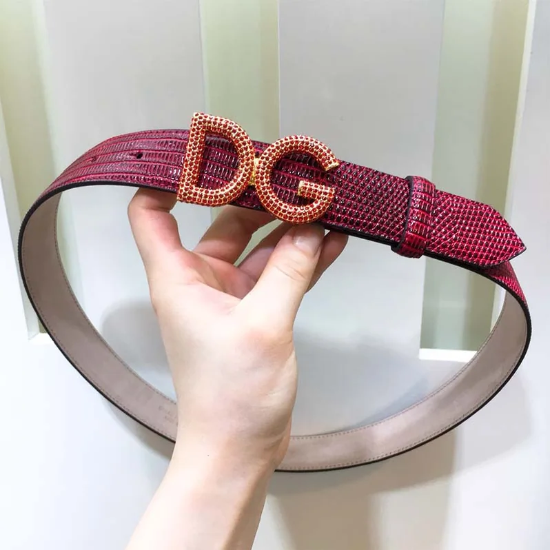 Dolce Gabbana D&G Belt in Iguana Print Calfskin for Women in Maroon Dolce Gabbana D&G Belt in Iguana Print Calfskin for Women in Maroon