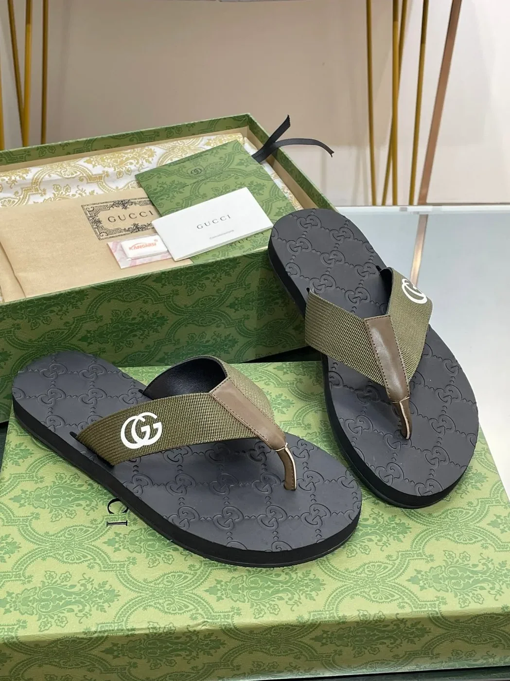 Gucci Thong Sandal Green