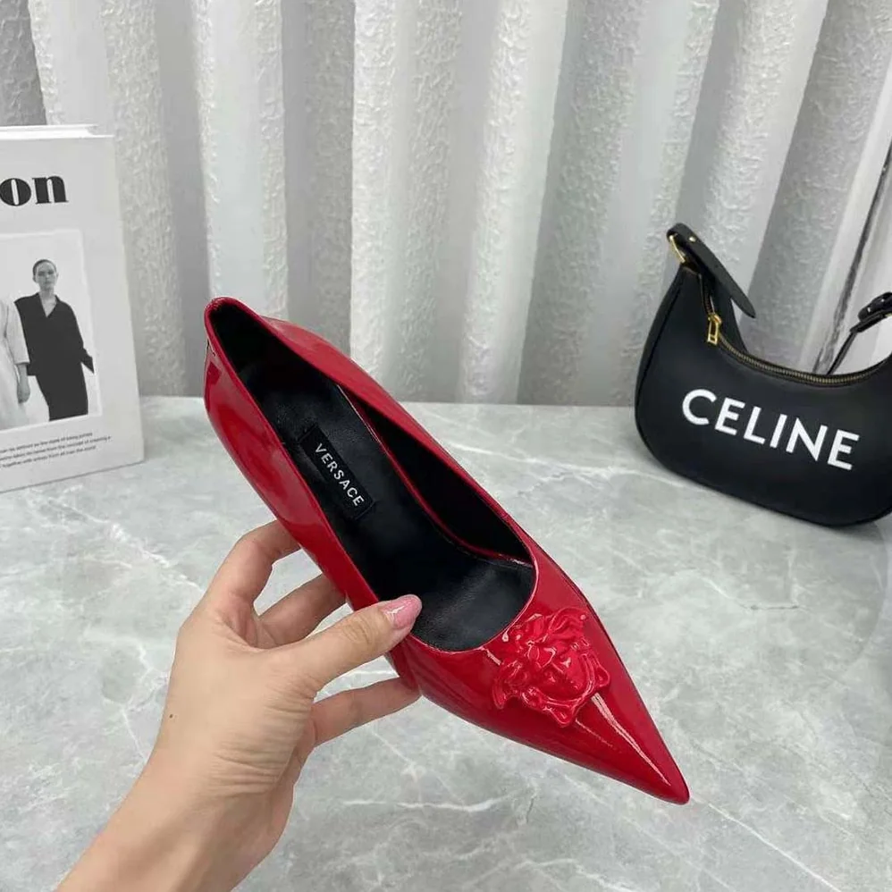 Versace La Medusa Naplak Pumps in 105mm Heel Height for Women in Red