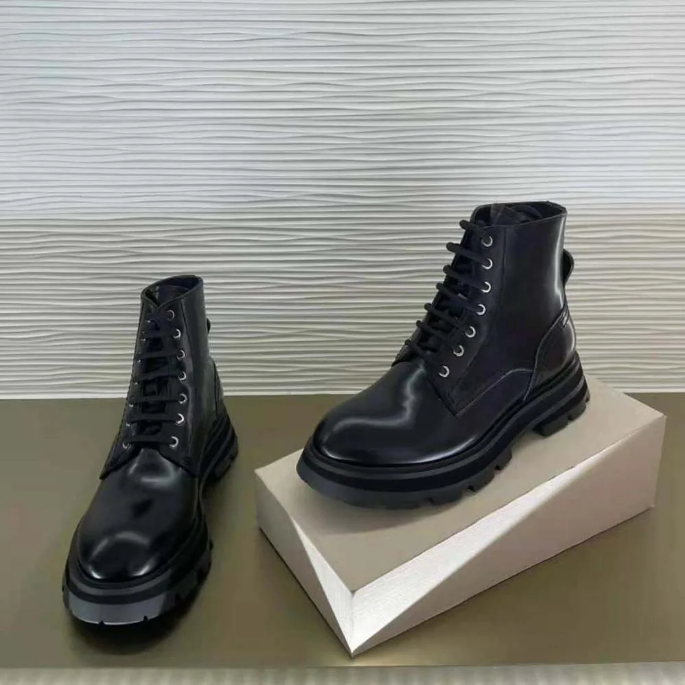 Alexander Mcqueen Wander Black Shiny Spazzolato Calf Leather Lace for Women in up Boot