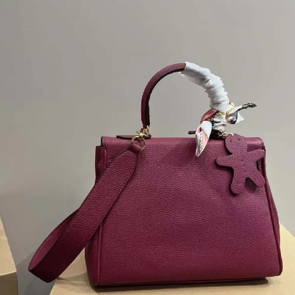 Hermes Kelly Bag 20 in Epsom Leather for Women in Bordeaux