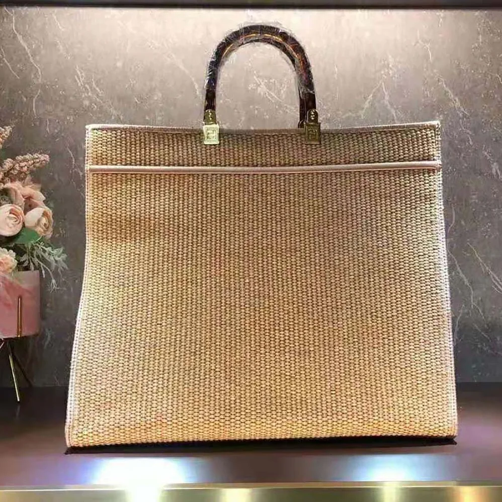 Fendi Sunshine Large Woven Straw Shopper for Women in Beige Fendi Sunshine Large Woven Straw Shopper for Women in Beige