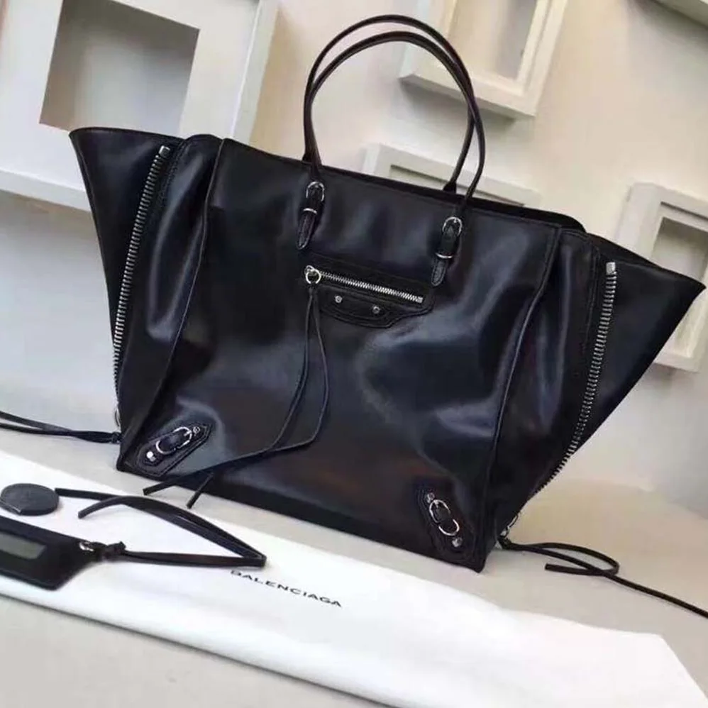 Balenciaga Papier A6 Zip Around Cross Body Baltimore Calfskin for Women Balenciaga Papier A6 Zip Around Cross Body Baltimore Calfskin for Women