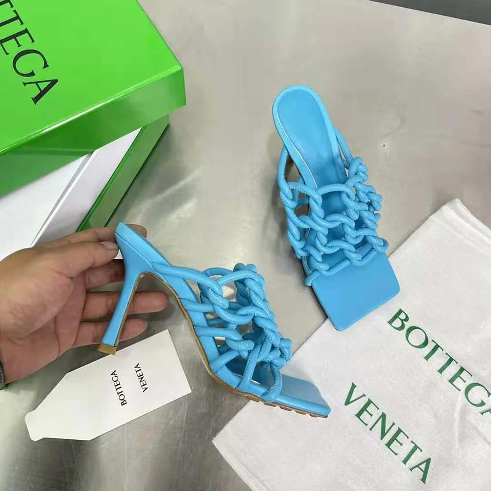 Bottega Veneta Stretch Twist Mule Hand-Twisted Tubular Leather for Women in Blue Bottega Veneta Stretch Twist Mule Hand-Twisted Tubular Leather for Women in Blue