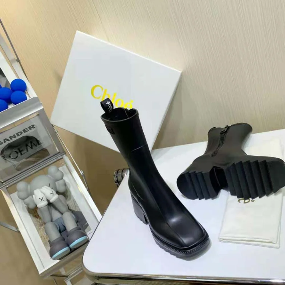 Chloe Betty Rain Boot in PVC for Women in Black Chloe Betty Rain Boot in PVC for Women in Black