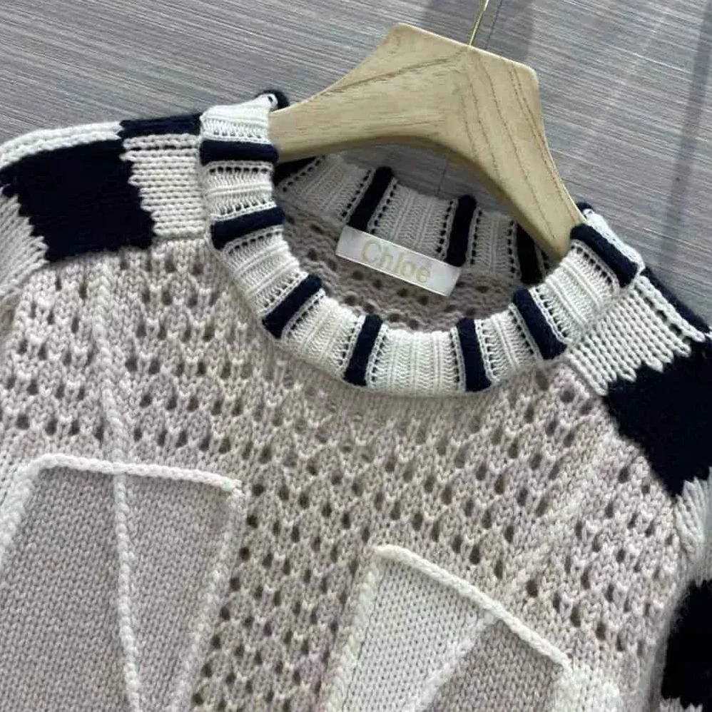 Chloe Graphic Knit Sweater for Women in Beige Chloe Graphic Knit Sweater for Women in Beige