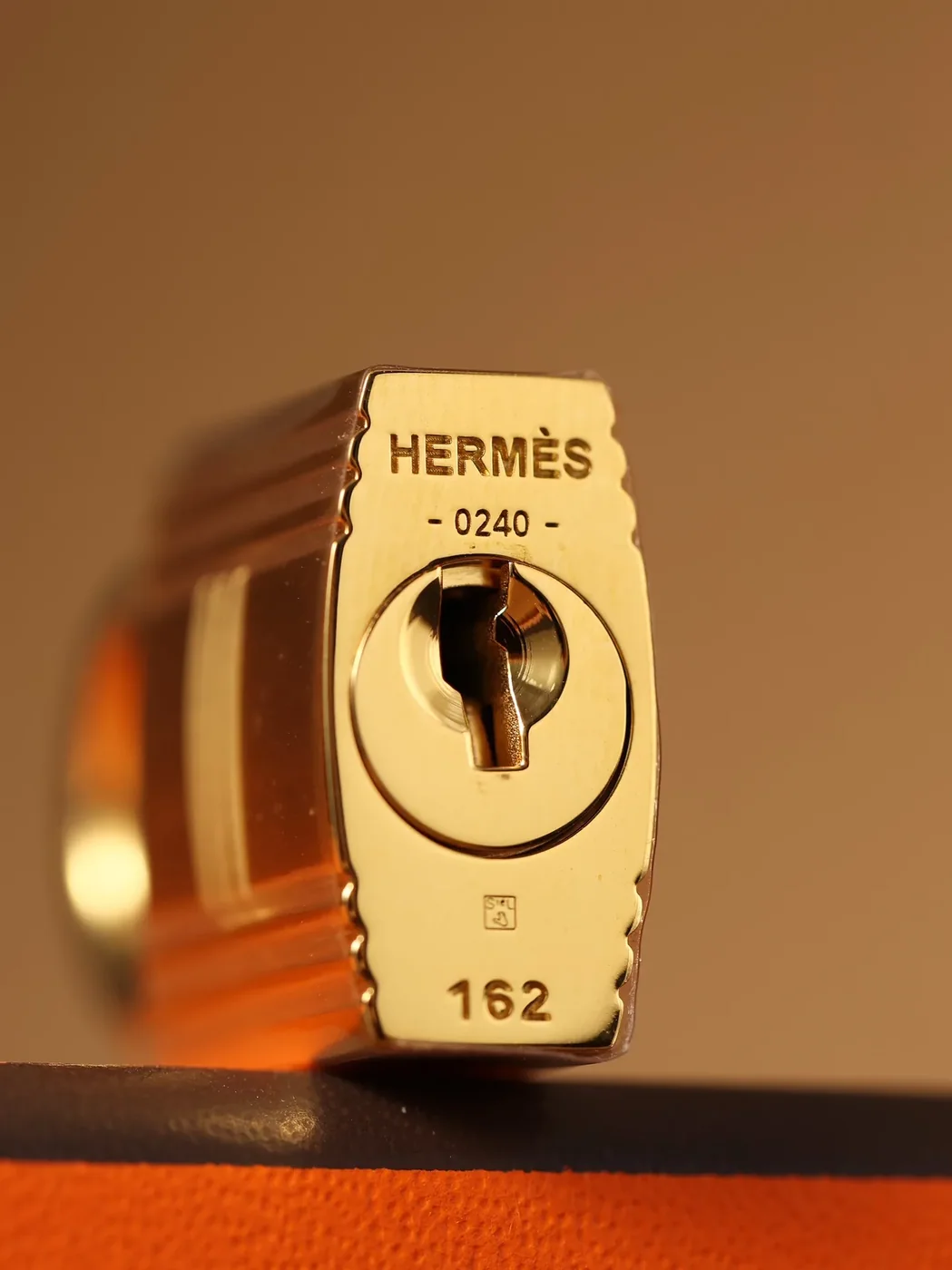 Hermes Kelly Epsom Gold Tone Lock Bag Cream 9,/ Hermes Kelly Epsom Gold Tone Lock Bag Cream 9,/