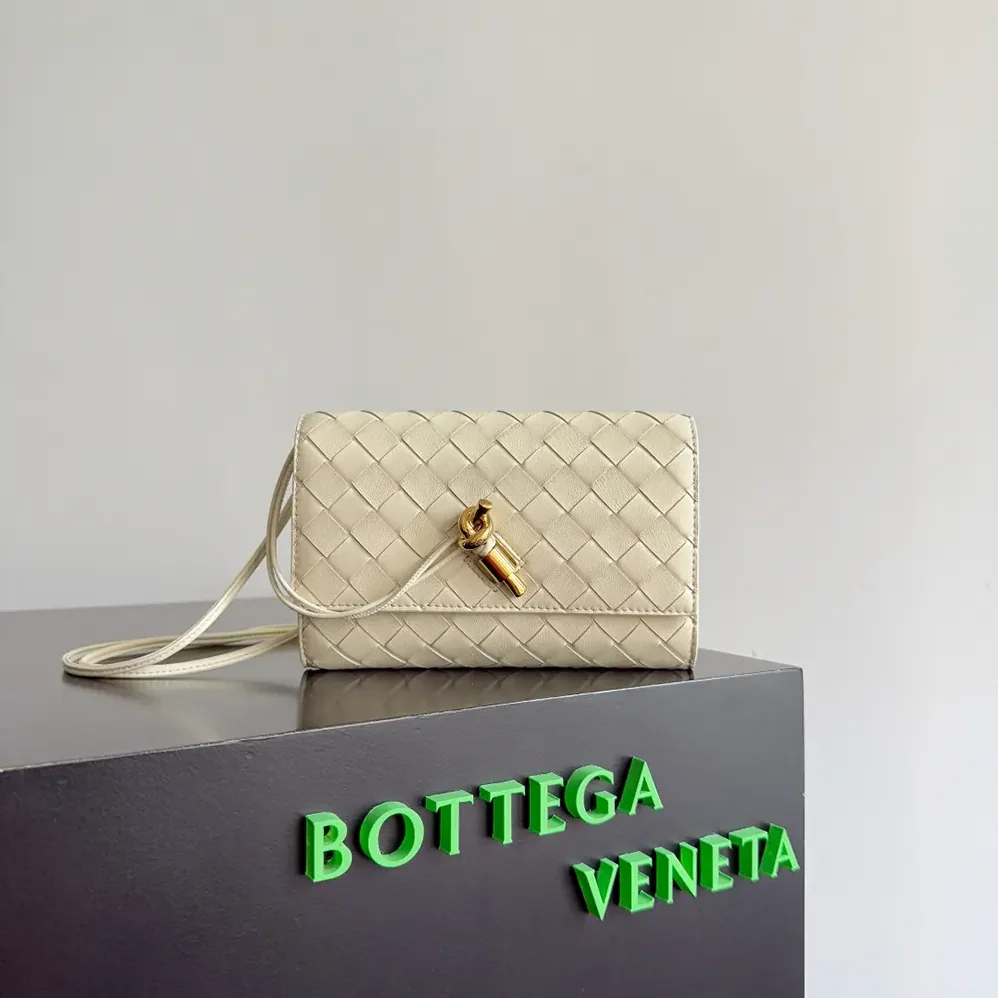 Bottega Veneta Andiamo Pouch for Women in White