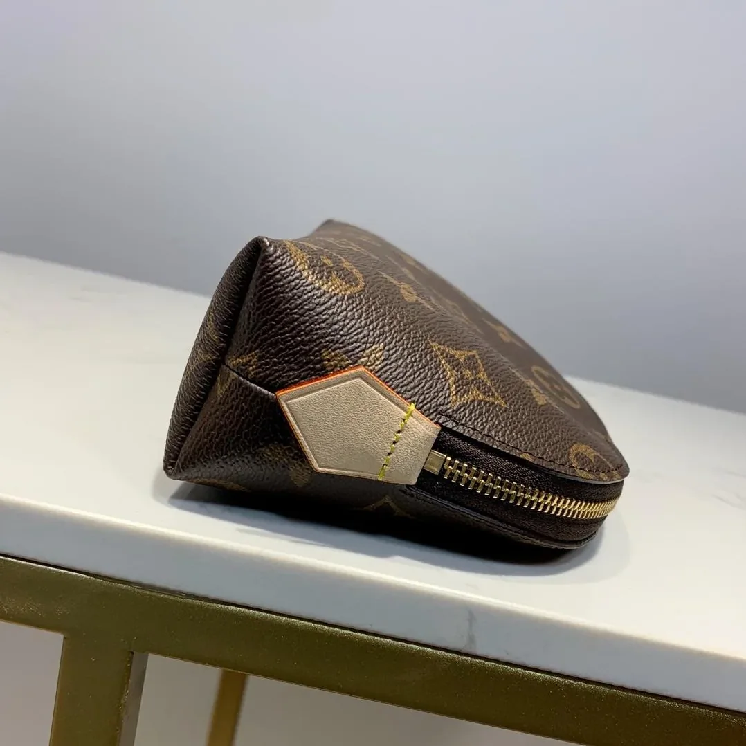 Louis Vuitton Cosmetic Pouch PM Monogram Canvas Louis Vuitton Cosmetic Pouch PM Monogram Canvas