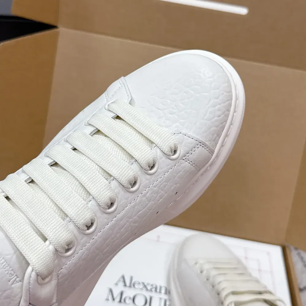 Alexander Mcqueen Oversized Sneaker in Off White for Unisex Alexander Mcqueen Oversized Sneaker in Off White for Unisex