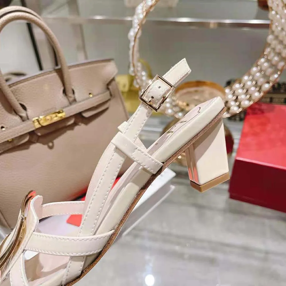 Roger Vivier Belle Vivier Metal Buckle Sandals in Patent Leather for Women Roger Vivier Belle Vivier Metal Buckle Sandals in Patent Leather for Women