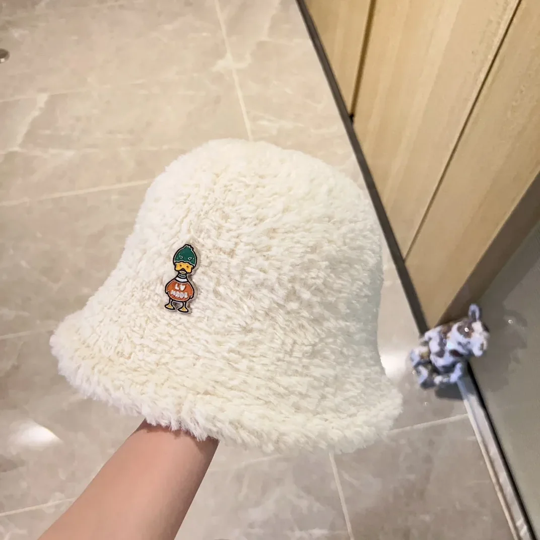 Louis Vuitton Duck Beanie LV White Louis Vuitton Duck Beanie LV White