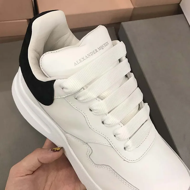 Alexander McQueen Runner Shoes for Unisex in White Alexander McQueen Runner Shoes for Unisex in White