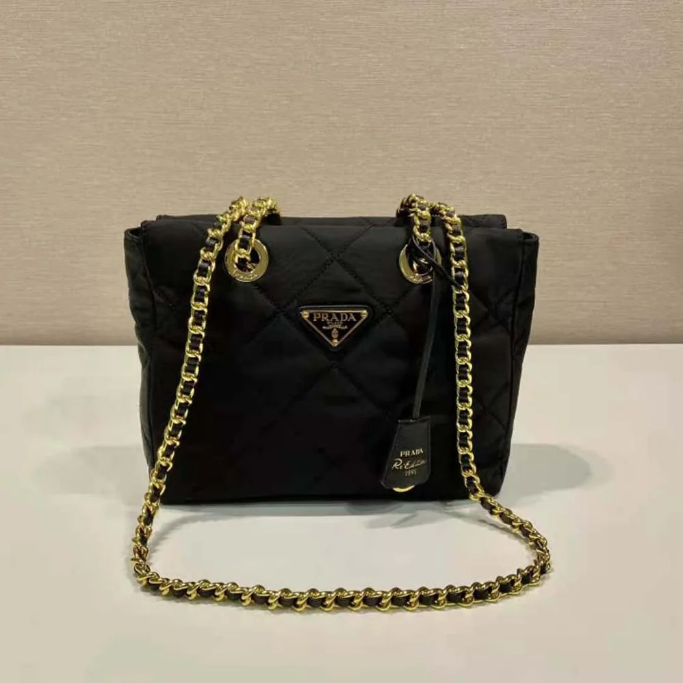 Prada Re-Edition 1995 Chaîne Re-Nylon Tote Bag for Women in Black Prada Re-Edition 1995 Chaîne Re-Nylon Tote Bag for Women in Black