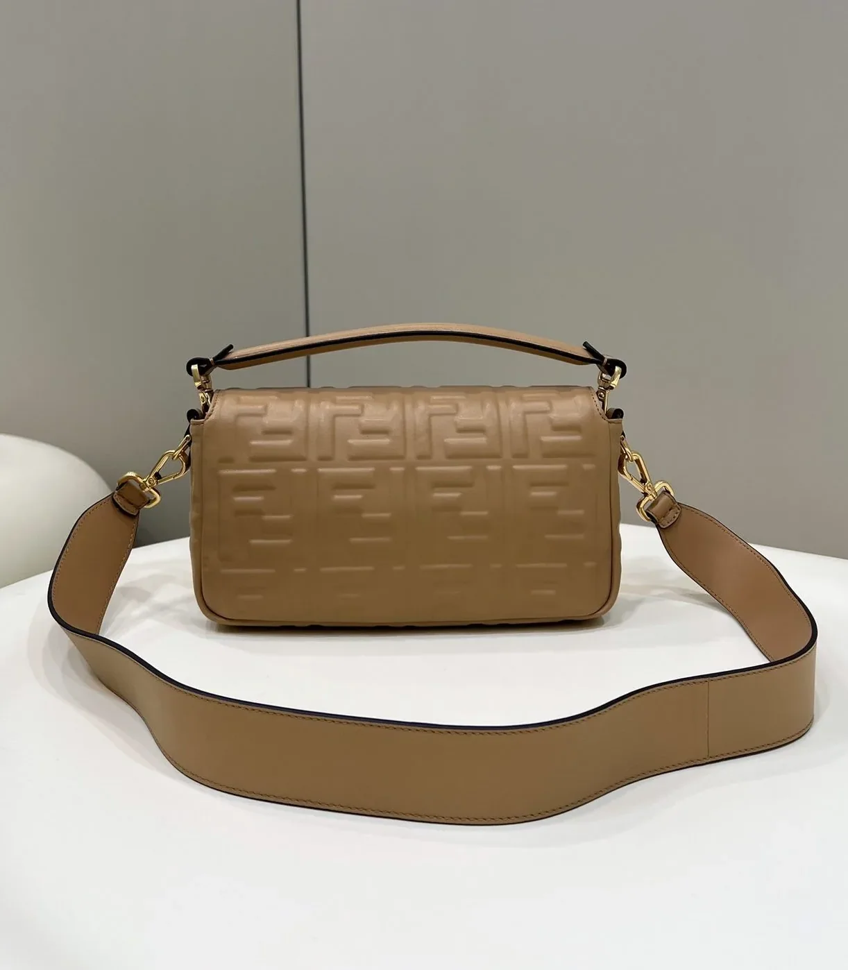 Fendi Baguette Brown Fendi Baguette Brown