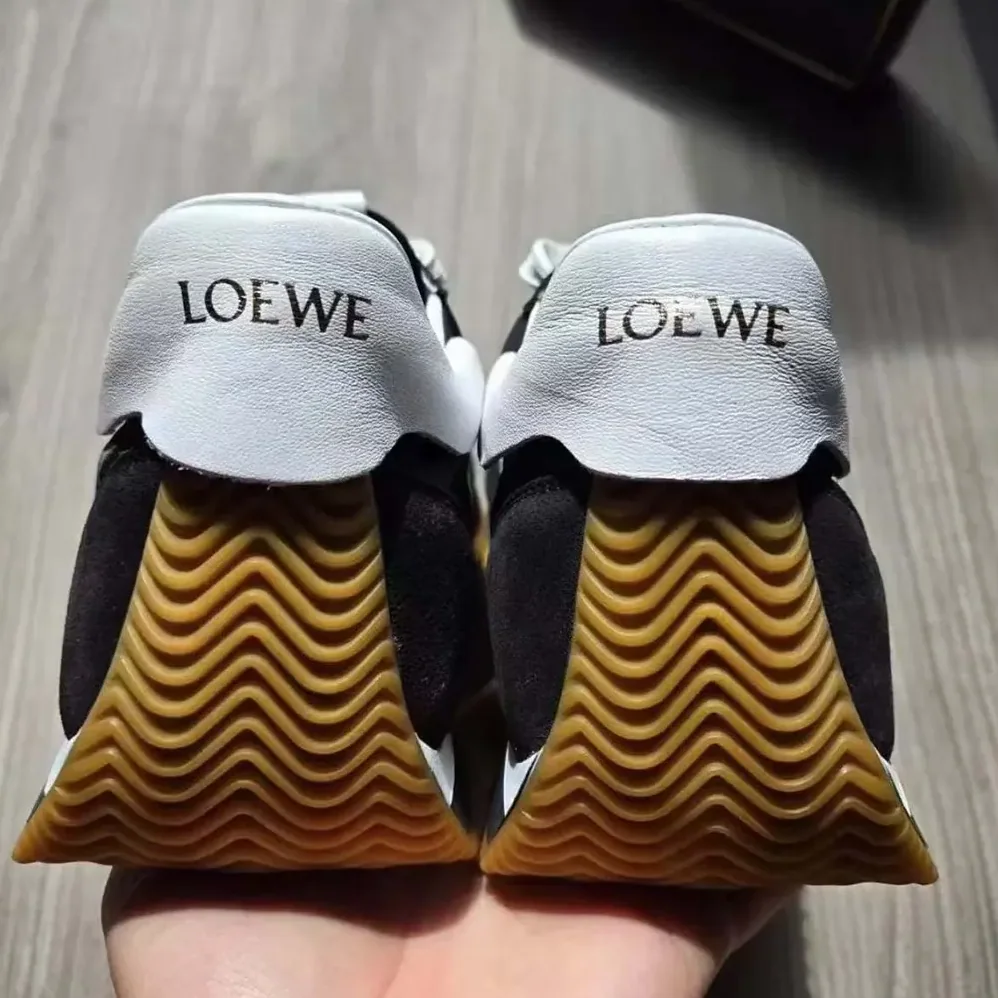 Loewe Flow Runner in Nylon and Suede for Unisex in Black