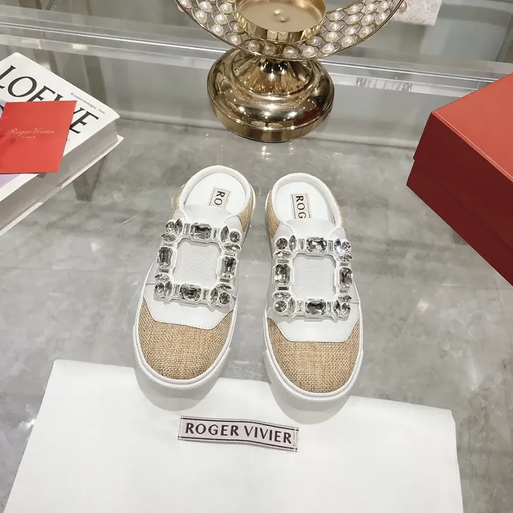 Roger Vivier Very Vivier Strass Buckle Mules in Leather for Women Roger Vivier Very Vivier Strass Buckle Mules in Leather for Women