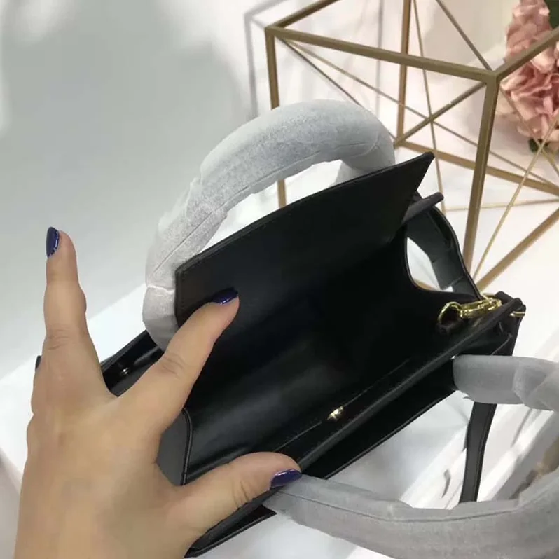 Givenchy Mini Horizon Bag in Smooth Leather in Black Givenchy Mini Horizon Bag in Smooth Leather in Black