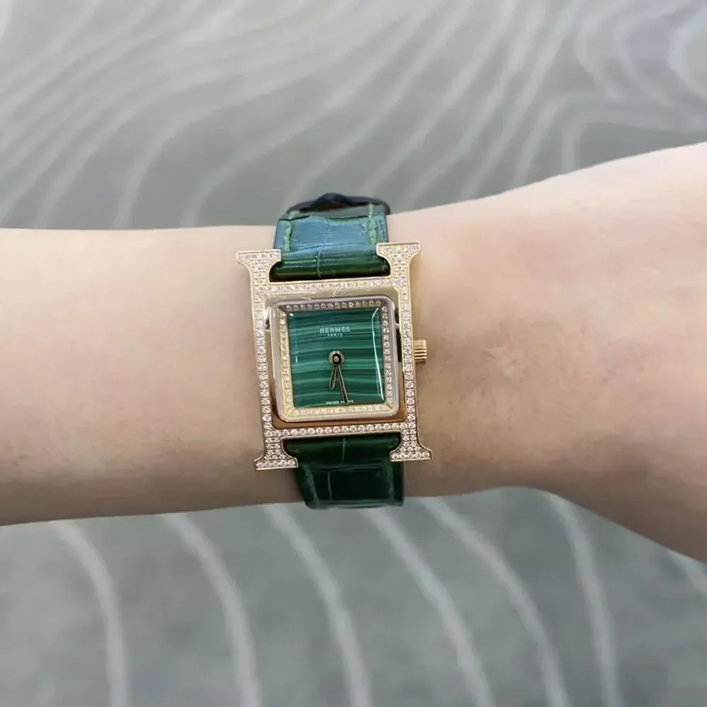 Hermes Heure H Watch Small Model 25 mm for Women in Green Hermes Heure H Watch Small Model 25 mm for Women in Green