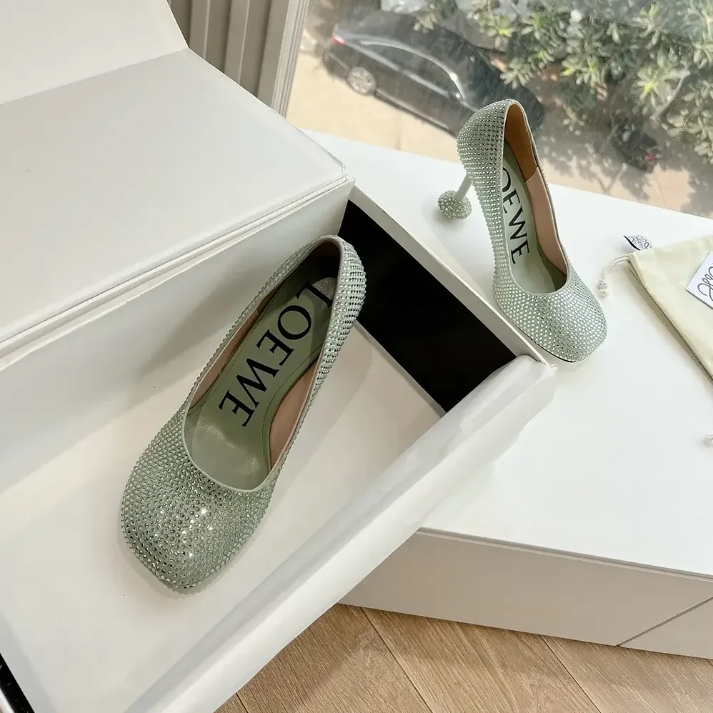 Loewe Toy Pump in Suede and Allover Rhinestones for Women in Lime Loewe Toy Pump in Suede and Allover Rhinestones for Women in Lime