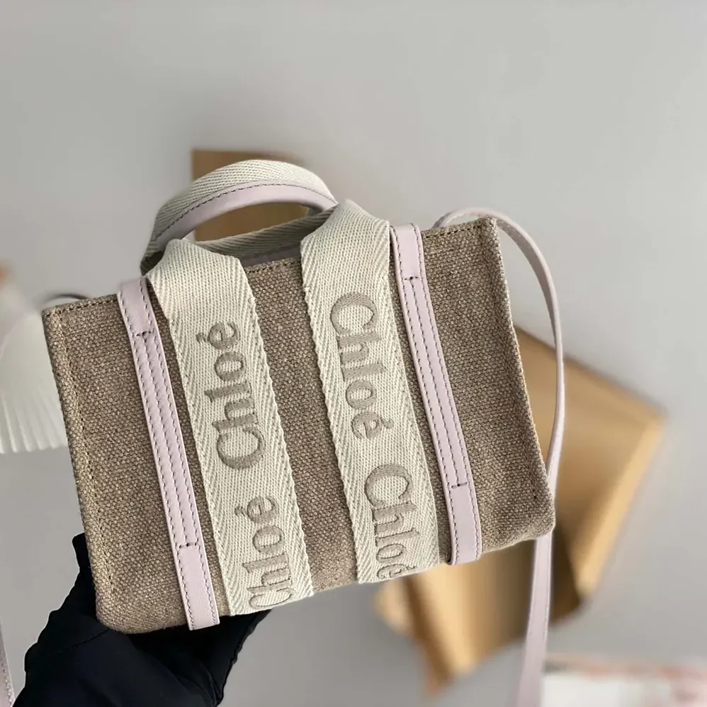 Chloe Mini Woody Tote Bag in Linen & Leather for Women in Pink