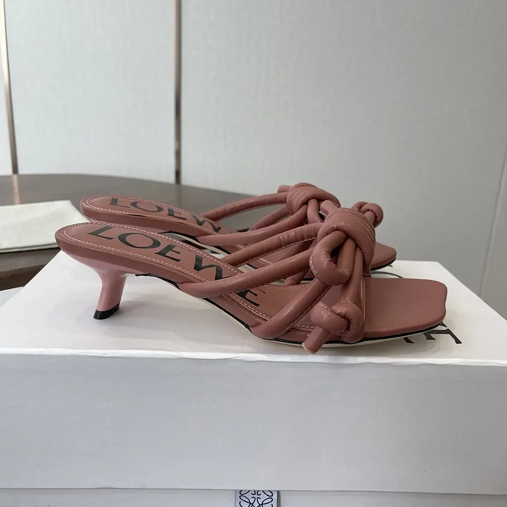 Loewe Flamenco Knot Sandal in Lambskin for Women in Pink Loewe Flamenco Knot Sandal in Lambskin for Women in Pink