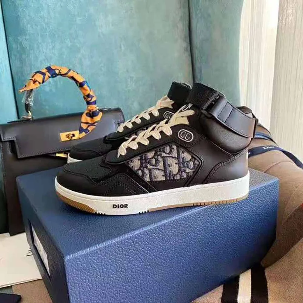 Dior B27 High-Top Sneaker Smooth Calfskin with Dior Oblique Jacquard for Men in Black Dior B27 High-Top Sneaker Smooth Calfskin with Dior Oblique Jacquard for Men in Black