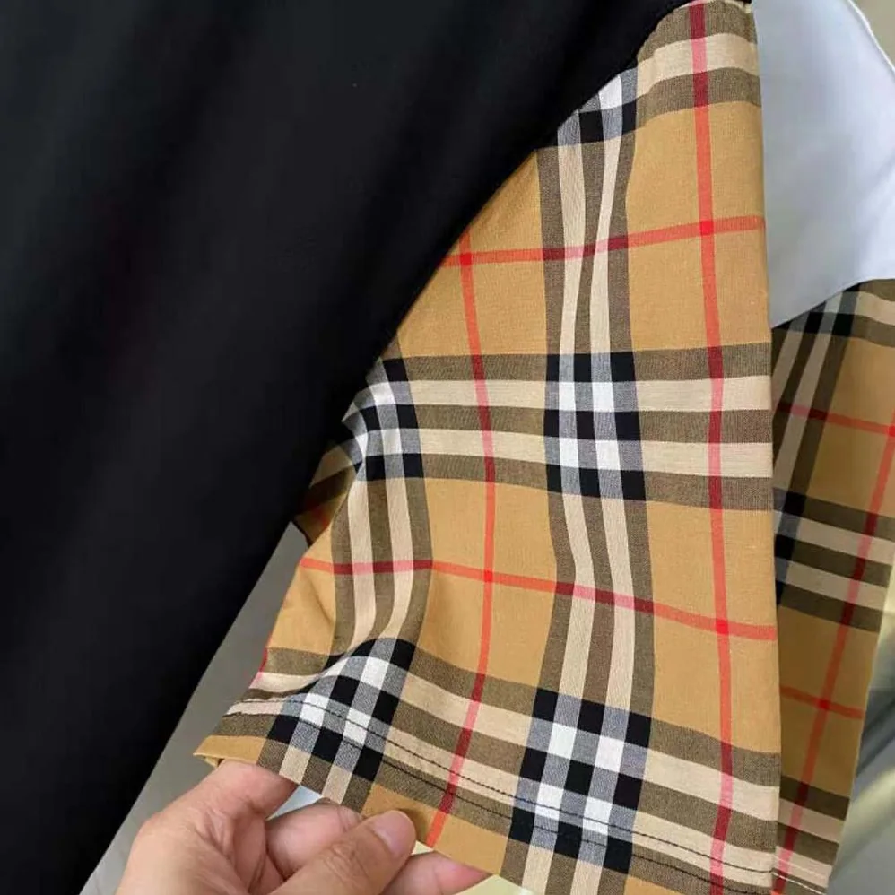 Burberry Vintage Check Sleeve Cotton T-shirt for Men in Black Burberry Vintage Check Sleeve Cotton T-shirt for Men in Black