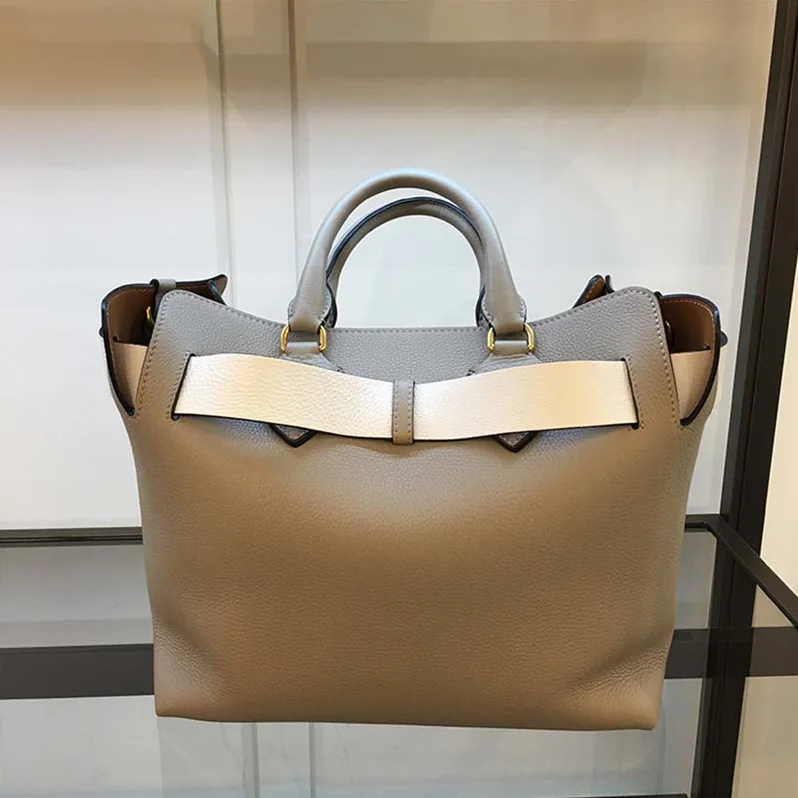 Burberry Large Leather Belt Bag for Women in Silver Burberry Large Leather Belt Bag for Women in Silver