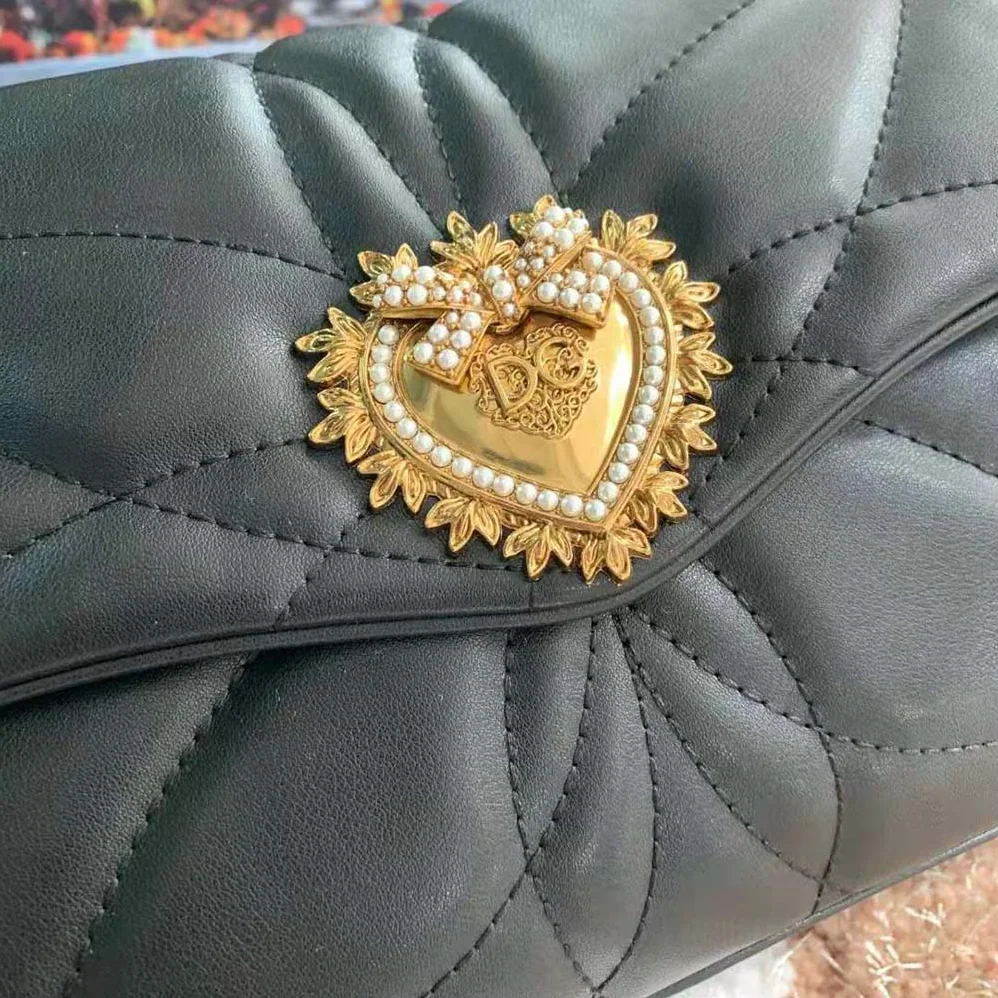 Dolce Gabbana D&G Large Devotion Shoulder Bag in Quilted Nappa Leather for Women in Black Dolce Gabbana D&G Large Devotion Shoulder Bag in Quilted Nappa Leather for Women in Black