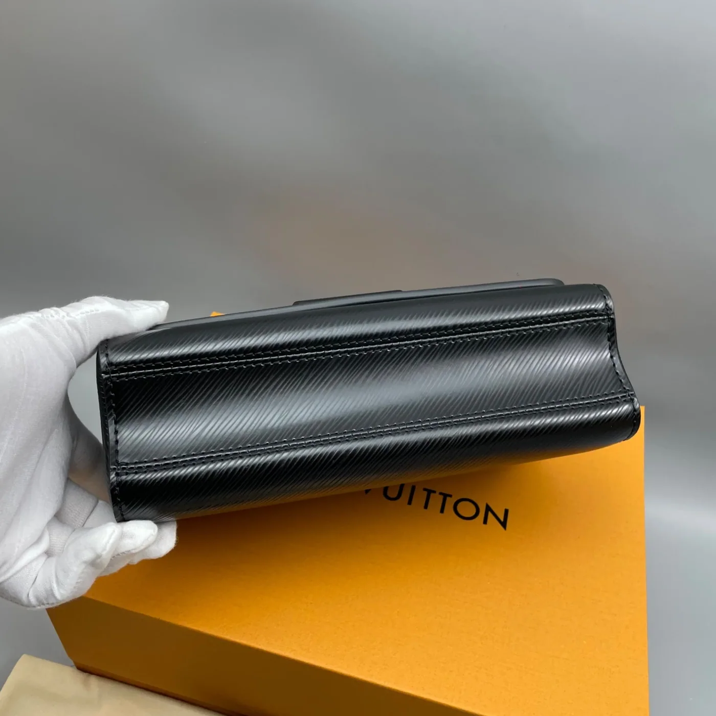 Louis Vuitton Twist West Black /