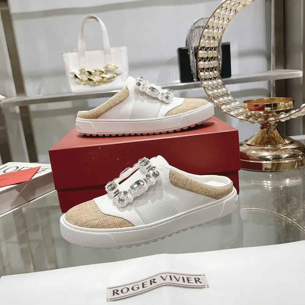 Roger Vivier Very Vivier Strass Buckle Mules in Leather for Women Roger Vivier Very Vivier Strass Buckle Mules in Leather for Women