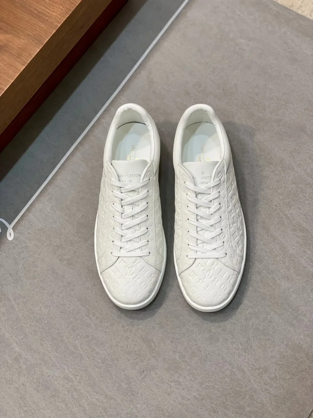 Louis Vuitton Rivoli Sneaker White 1AARI6 Louis Vuitton Rivoli Sneaker White 1AARI6